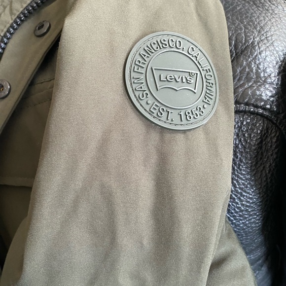 Levi’s Olive green winter coat - Picture 4 of 4